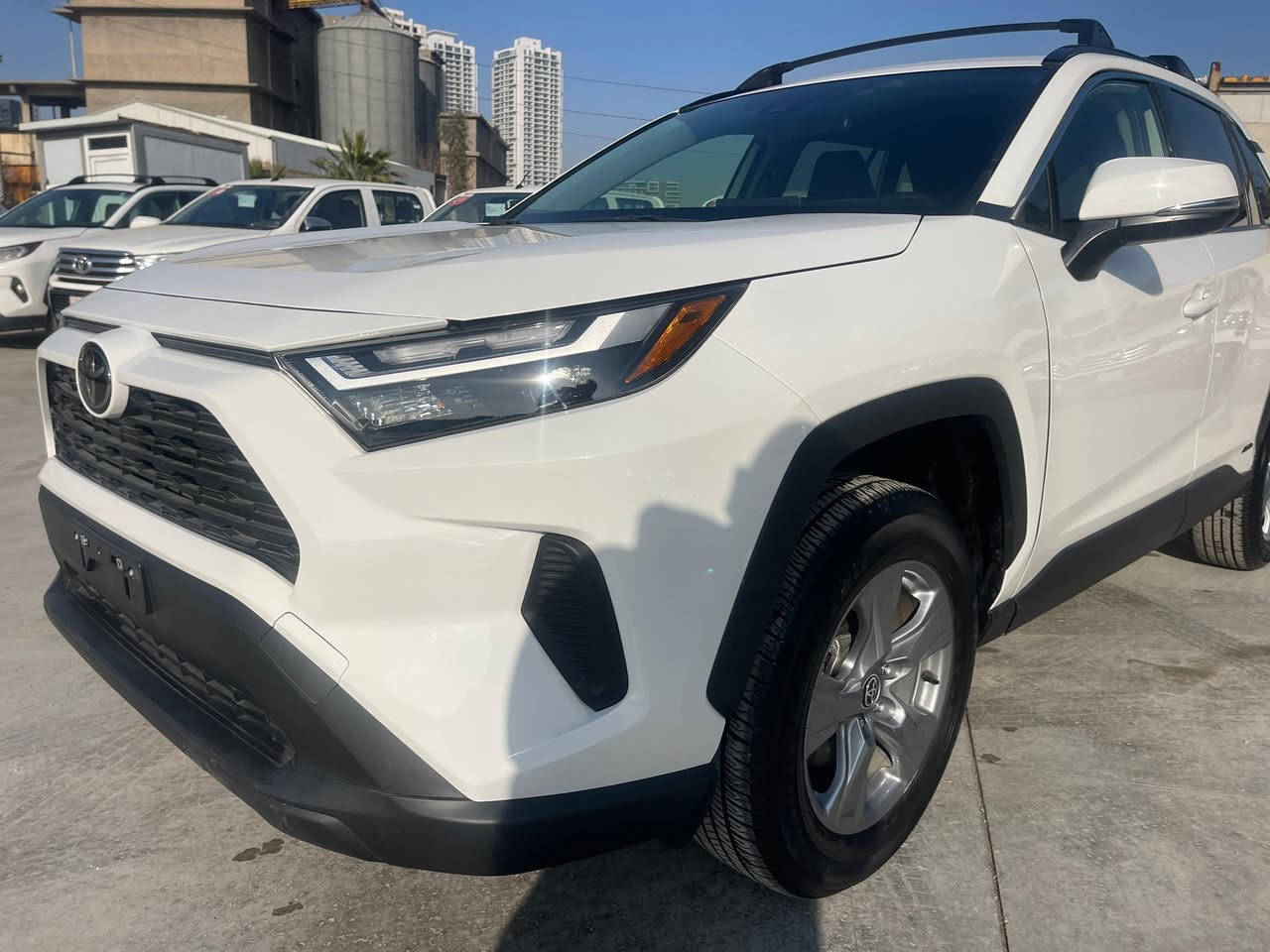 راڤ مۆدیل ٢٠٢٥ 
مواسەفاتXLE 
ئەمریکی HEV هایبرید 
قتع واحید صبغ 
چامغ غلفی فقد 
ارباگ پردە طاک راجع بیلادی بدون دواخل 
مواصفات 
تجی AWD 
ویلکپات
لایتات عدسە 
رادارات امامی جانبی
بصمە 
 ماشی 2000 mile
ویا شهرین 
تترقم شمالی 
اربیل سلیمانیە دهوک
محرک گیر کفالە
سعر258$ مجال 
لل استفسار 
***********
