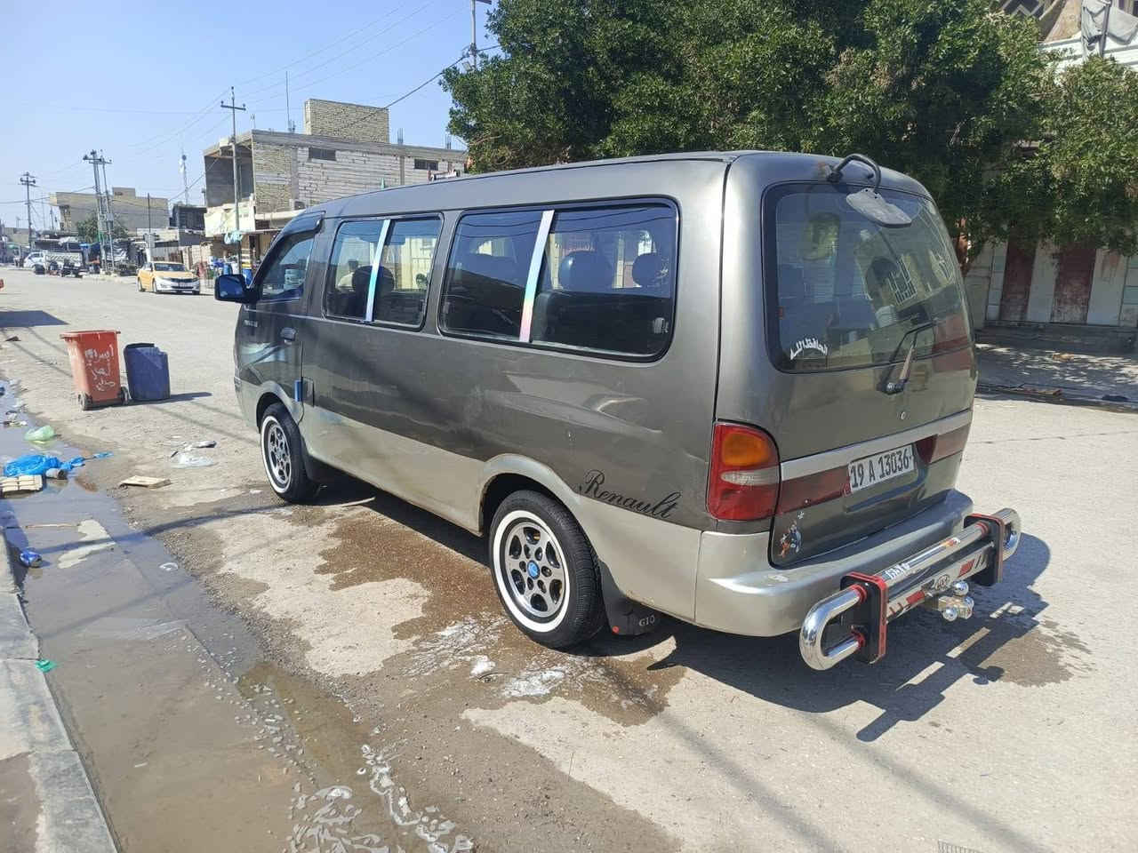 السلام عليكم للبيع بريجو موديل 2001سياره جديده مكينه وكير وكسن   تخم تاير كله جديد رقم كربلاء نكليزي سنويه ل2030سياره بلاديه كلهه ماعده الربع الي وره باب السلايت صبغ فقط والباقي كفاله مكاني صويره***********
