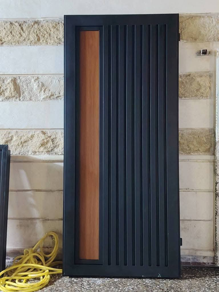 معمل حدادة احمد عباس 
#تخفيضات على جميع الأبواب والشبابيك
 الأسعار ثابته وأسعار المتر التزكام ٤٥ الف $
 واكو ٥٠ الف $ _ ٥٥ الف $
 *********** واتساب 
يتوفر pvc و المنيوم وكاونترات وخشب بأنسب الأسعار
قلعة سكر /حي صناعي/ قرب معمل ثلج السعدون
