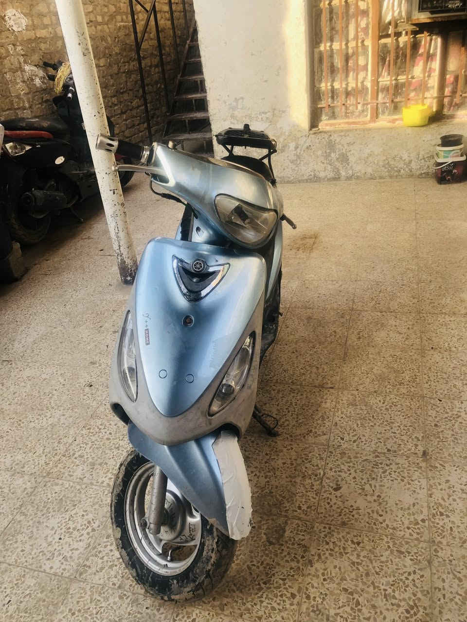 ماكس منغولي دراجة خير من الله كاملة ٣٢٥ وبيها مجال قليل وذا اكو مراوس عادي مكاني بعقوبة تحرير ***********
