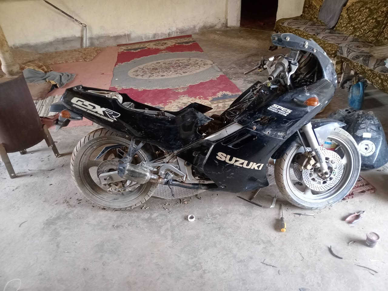 *********** مرحبا يرجى أخبارنابالطريقة ألتي يمكننا مساعدتك بها ***********
