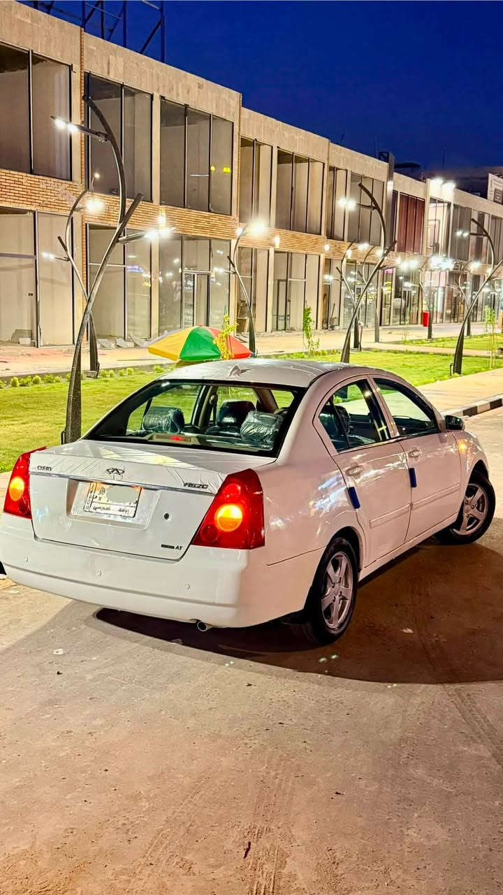 هاي سيارتي للبيع شيري A5
كلش معتني بيها وجديدة السيارة بس اريد اخذ النترة السيارة نعومة وتبريد ثلج بالظهرية ومافد يوم موكفتني بشارع مامقصر وياها بدينار واحد
مكينة حاوية شادها جديد وكير نظيف ونشط
مشط ستيرن جديد وعربانة ورة وكدام منزلهن للكاع ومبدلهن والتراي يبين كلشي
تبريد ثلج وشاشة وكامرة وسماعات شغالة وتبريد خلفي وبلاجكتور وسويج ريمونت وسويج احتياط
دوشمة جديدة وكاعية جلد اسود ودواخل جدد 
بيها تلحظيحات بالكشر مكانات بسيطة
رقم بغداد سنوية ماساقطة
٤٨ والله بهالنظافة تتحصل اكثر من هيج سعر
*********** بي واتساب

