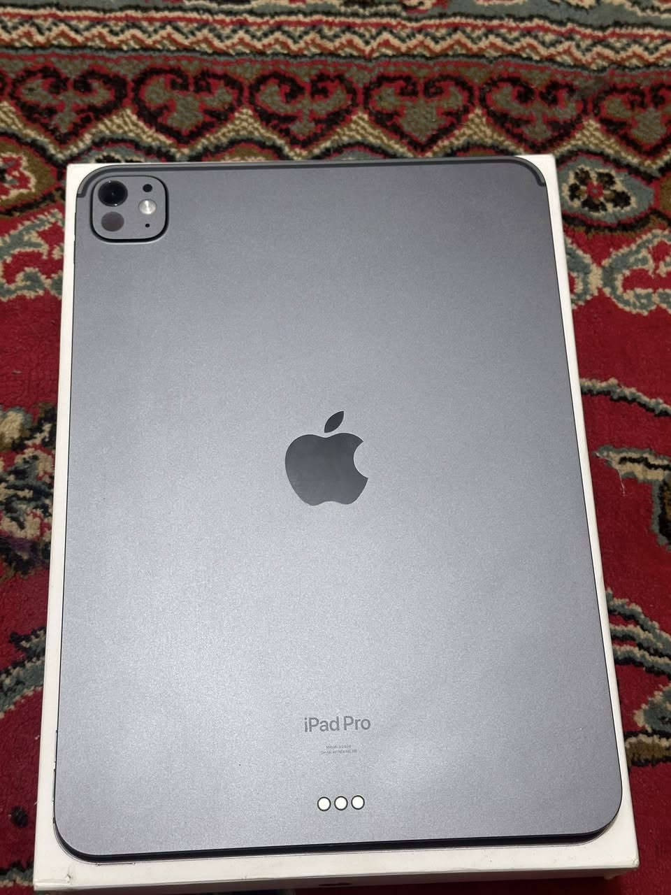 ايباد ايفون11 -  M4 جديد كلش الجهاز مستخدم للدراسه نضيف تجي وشوف بعينك
مشحون 215 مره كامل ملحقاته وشاحنته ذاكره 256 بطاريه 91 نزلت بتحديث سعر ( 975 ) وبيه مجال بسيط 
  ***********
