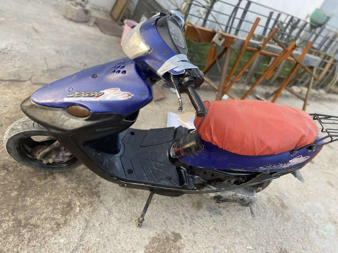 السلام عليكم دراجه للبيع مجفته كهربائيات هورن بگ لايت كلشي شغال ناعمه حلو نقصه باتري فقط السعر ٢٥٠ وبيه مجال قليل او مراوس بمنغولي نشطه  ***********
