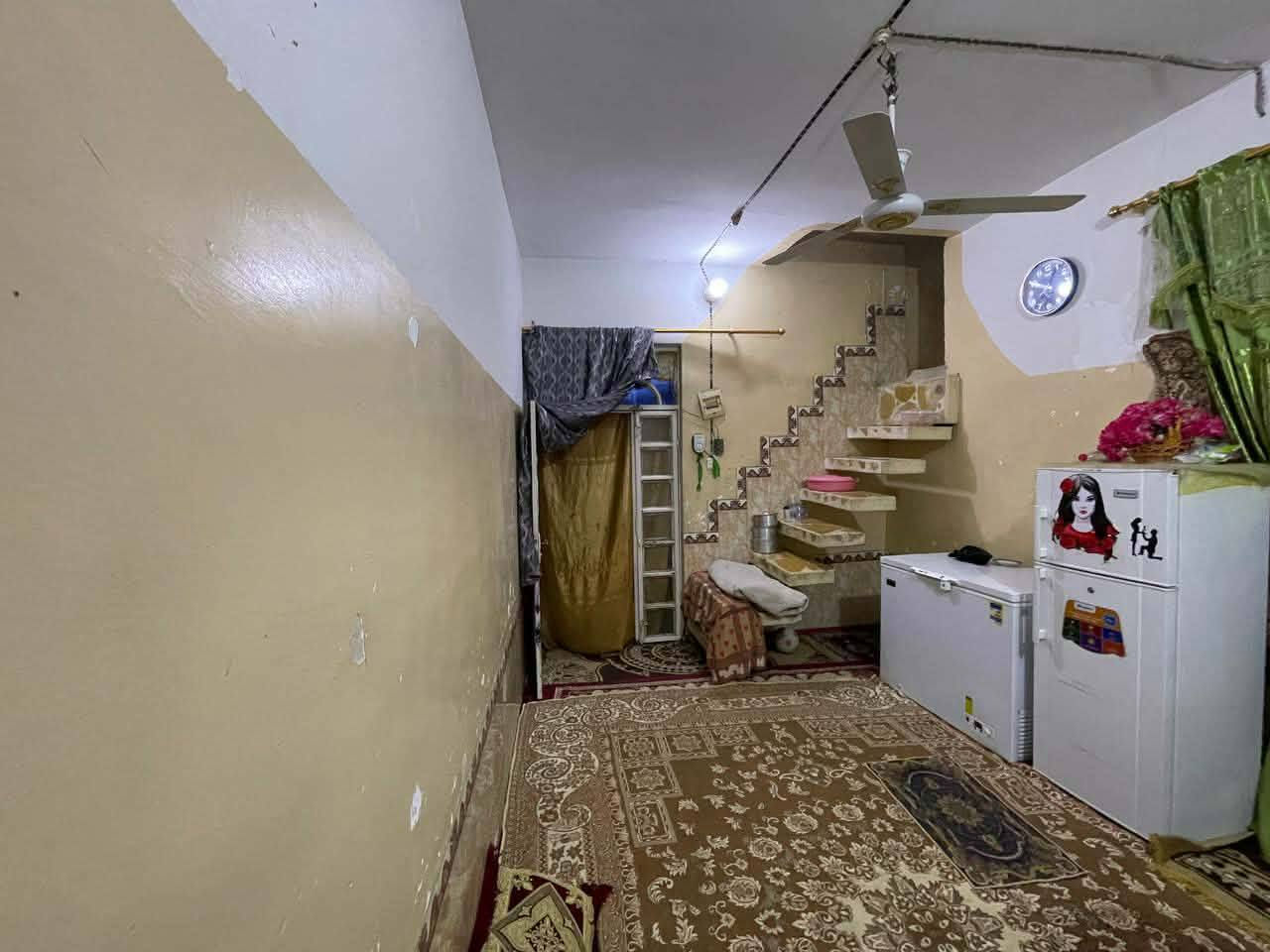 السلام عليكم ورحمة الله وبركاته
بيت للبيع ١٠٠ متر طابو صرف بلطبكه قرب   المدرسه المنذريه غرفه وصاله وبراني ومطبخ وتخاريج 
***********
