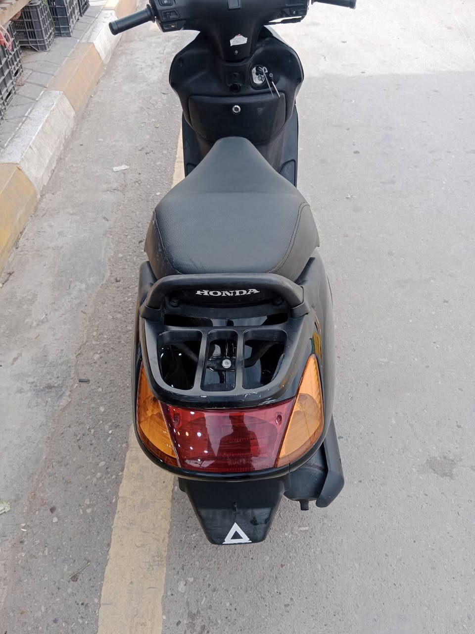 سبيسي ياباني للبيع دراجة جديدة مال رمبة صار 4 أيام من نازلة مكفوله كفرات اصلية خمس اختام كله اصلي كفالة عامة شراي الاتصال على الرقم: 
***********
