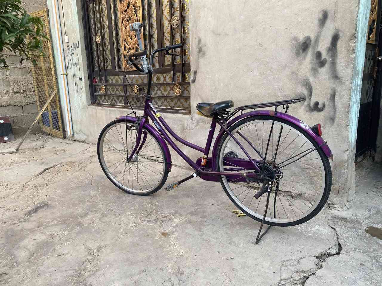 سلام عليكم باسكل بناتي لون بنفسجي جديد عوزة بس هوة تايرات سعر 90 وبي مجال مكاني بغداد المعامل رقمي ‭0775 937 3408‬
