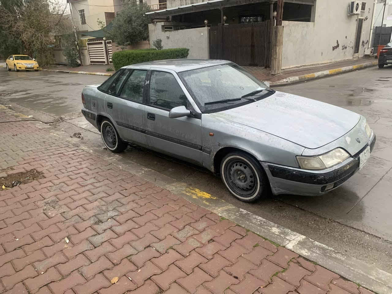 س.ع دايو اسبرو  موديل 1995 رقم كركوك أ. دفتر بانزين موجود سعر سيارة 21 ورقة شرط تحويل و كالة 

***********
