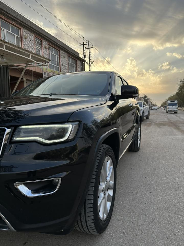 السلام عليكم للبيع جيب موديل 2017 خليجي السيارة فول مواصفات لمتدد
فول مواصفات لمتدد 

جكات تصعد وتنزل 

كشنات كهرباء 

كشنات جلد 

كشنات تدفئه + تبريد 

كشن ذاكرة 

ستيرن كهرباء + هيتر 

اطفاء ذاتي 

تحكمات ستيرن + شفتات 

شاشة كبيرة + كامرة دوارة 

نقطه عمياء 

سقف بنوراما 

12 سماعه 

صندوك كهرباء 

اشاير بالمري + كهرباء 

حساسات امامي خلفي 

فور ويل

ماشية 120 الف حقيقي 

قطعتين تبريد 

السعر 235 وبيها مجال 

تخم تاير جديد 

تخم دسكات 

رقم بغداد تحويل ثاني يوم 

سنوية جديدة 

مكينه كير كفاله عامه 

السيارة كفاله عامه ماعدة البنيد مرشوش اثر اضروك مالطير السونار مرفق مع الصور 

مكان السيارة ديالى المقدادية 

***********
