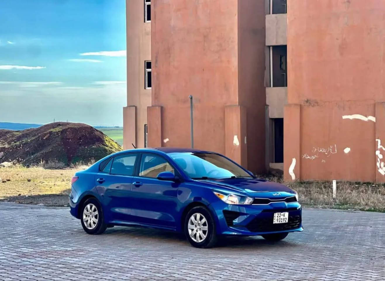 السلام عليكم ورحمه الله 
كيا ريو موديل 2023 لون جويتي 
👉🏻👉🏻👉🏻
مواصفات السياره 
محرك 1600 دوش 
تحديد مسار الشارع 
رادار امامي 
توقف ذاتي 🍂🍂
نظام ايكو سبورت نورمال 
نظام انزلاق 
نظام فحص اطارات السياره 
شاشه اعطال السياره 
شاشه جي بي اس ملاحه 
كاميرا دواره خلفيه 😎
تبريد وتكييف الهواء 
كشافات امامي ضباب 
كشنات مخمليه 
تحكمات ستيرن 
وبعد بيها مواصفات المحرك والجير بحاله ممتازه حجر البيئه اصلي 
للاستفسار اتصال هاتفي مباشره 
***********
***********
خابر وتؤمر📱
اخوكم ابو ابرار النعيمي
