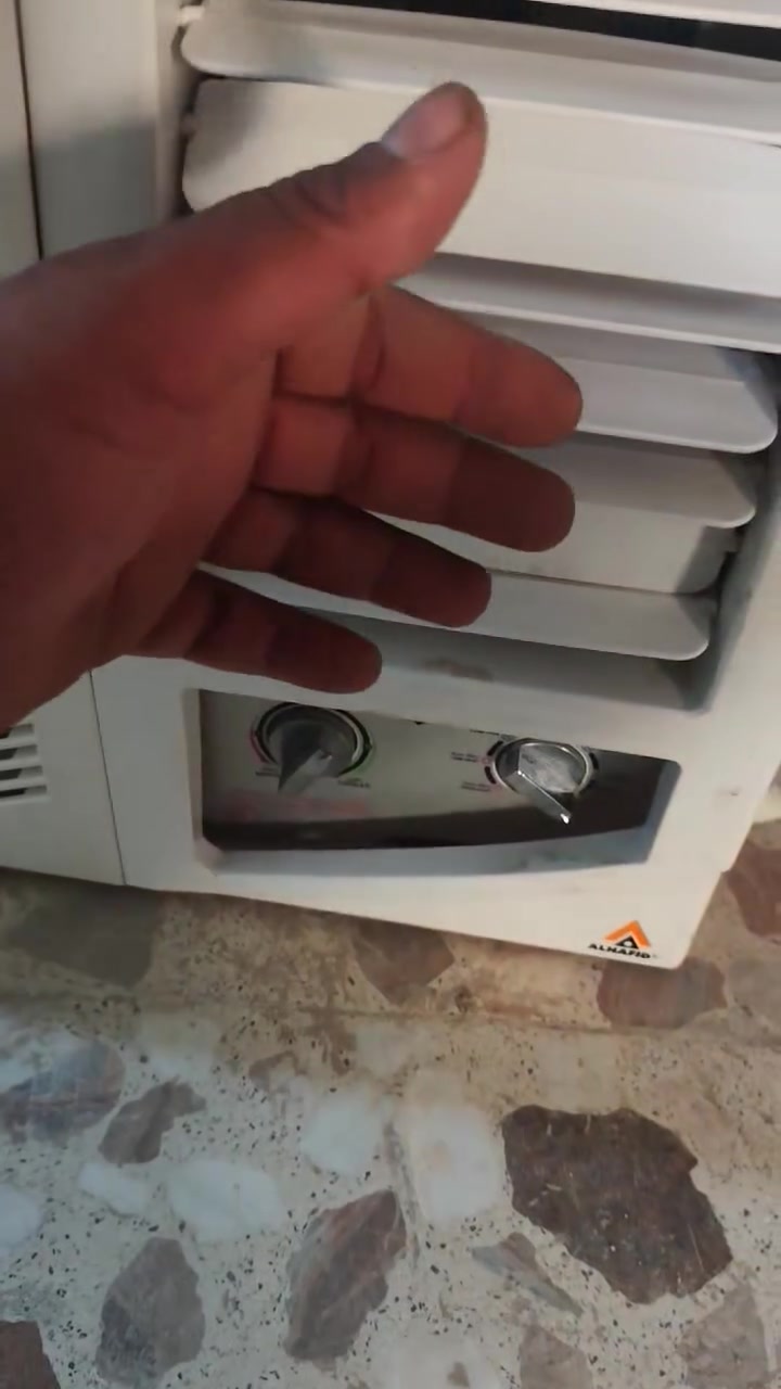 الموقع بابل الحمزة الغربي حي العسكري مجمع عباس برهي مواد 

الاتصال على الرقم ***********
