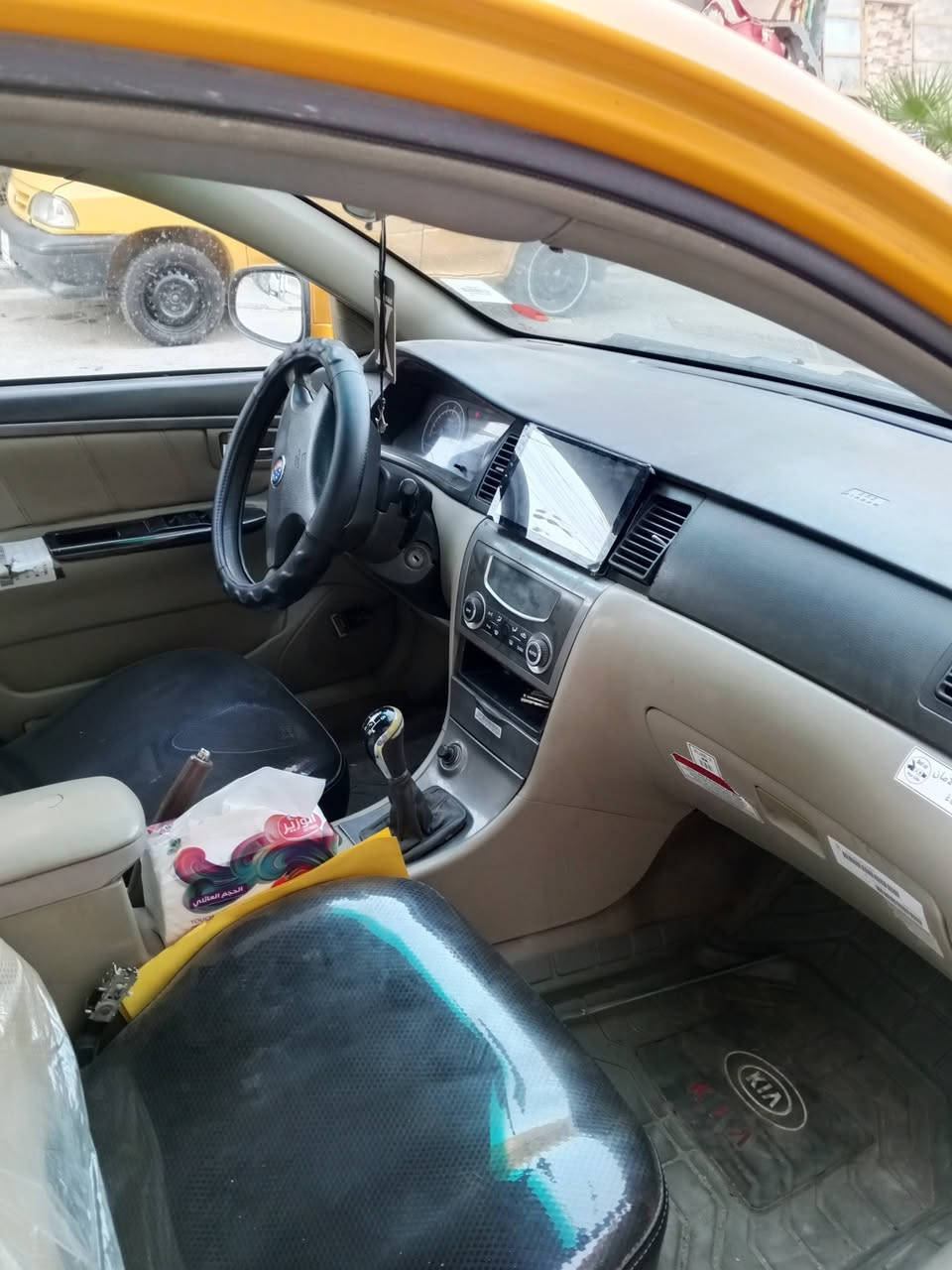 جيلي موبل 11 لبيع مصفره هيئه وغرامات بسمي ارقام انكليزي بس على الاستلام
مكينه وكير وحداديه حلووه 
تبريد نقص غاز وصونده مزروفه تكرمون 
كهربائيات كلها شغاله 
بصره نظران 
***********
 السعر ب 45 وبيها مجال
