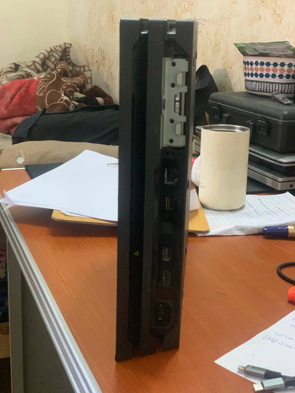 بلي 4pro ذاكره 1تيره البلي مفتوح تنظيف فقط مشيول استيكر اي عطل مابي كامل ملحقاته مع 3يدات العنوان بغداد 

قيم باليرضي الله 

***********
