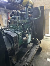 مولدة ڤالڤو • 220 كيلوڤا • محرك مكسور