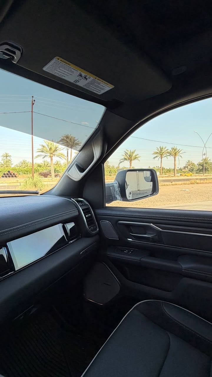 السلام عليكم
رام لارامي سبورت 2025

ملاحضه سياره بدون رقم كاتي 

مواصفات

1- بنوراما

2- شاشه تسلا

3-جامه خلفي كهرباء

4-كشنات كنتارا + كهرباء+ ميموري كشنات+تدفئه وتبريد امامي +خلفي تدفئه + ستيرن تدفئه

5-اربع وضعيات للقياده سبورت/نورمال/سنو الثلجية/اوف رود

6-نظام دفع رباعي 4X4 مع نظام دفع ثنائي خلفي 4x2

full led لايت-7

8- حساس امامي خلفي

9- رادارت اماميه خلفيه جانبي

10-نقاط عمياء جانبية

11-دوسات بانزيك وبريك متحركه

12-باب خلفية كهربائية

13- تشغيل عن بعد واطفاء

14-اوتو ستوب

Alpine نظام صوتي-15

16- نظام تحديد مسار

17-مرايه جانبي كهرباء + هيتر +تعتيم داخلي وخارجي

18-  + داخلي

19- محرك V6 3000 تون تيربو 420حصان

السيارا صبغ جاملغ  امامي  فقط الايمن 
***********  
سامراء
