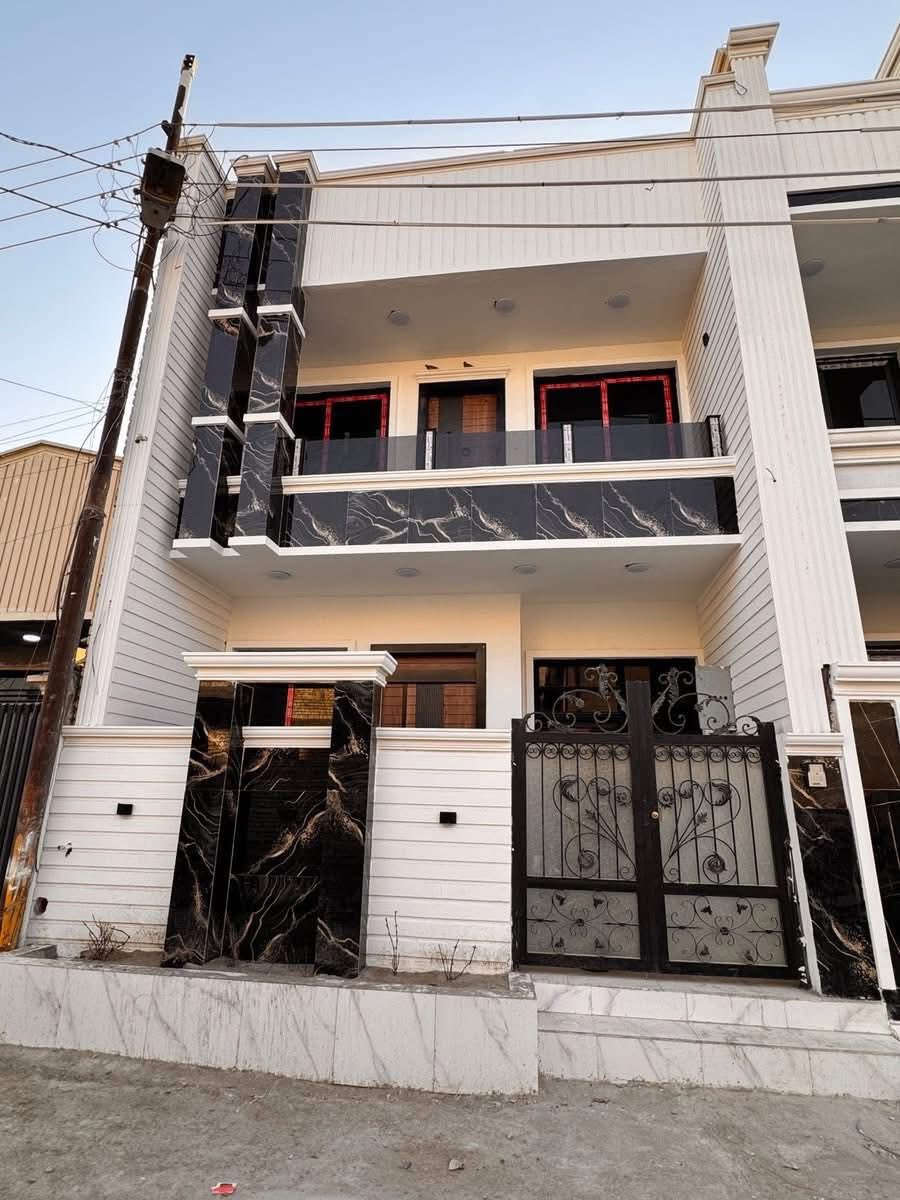 سلام عليكم دارين للبيع اتون كل بيت يحتوي على 4 غرفسلام عليكم دارين للبيع اتون كل بيت يحتوي على 4 غرف

🏠 # 100متر واجهيه 6متر نزال 16وربع متر

 بناء طابقين حديث

 يحتوي البيت 🏠

درج مرمر 🔴

مطبخ لوح 120

صحيات لوح 🟡

واجهة مودرن 🏠

صحيات تعلك

البيت ديكورات  + 

شغل دراجه الاول 📍

 باب قاصه 🚪

 +مغاسل تعليك ⬅️

بيت شعل دراجه الاوله 

ملاحضه البيت بسمي بدون لاليه📍

شبابيك الألمنيوم 

 البيت. ع[4غرف نوم وبيتونه  -استقبال -صحيات عدد 3- صالة- ومطبخ] البيت شغل درجة اولى

🔶️ مع الخدمات

🔴ملاحضه البيت جاهز للسكن 

⬅️نوع العقار  طابو زراعي سند 25 اقرار محكمه 

⬅️العنوان #بغداد_الدوره_البوعيثه

      مجمع العيثاوي فرع اول موقع مميزززززز

🔶️للاستفسار  خاص او الاتصال ع  الرقم 

☎️

☎️***********
