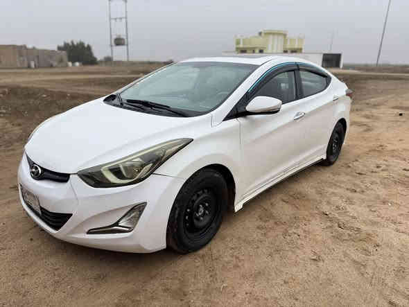 السلام عليكم النترا 2015 خليجي سنويه مجدده مكينه ١٨٠٠
سياره فول مواصفات فتحه جاهزه وجديده سياره 
كفاله من ضربه وتبديل فقط رشات بسيطه جداً 
السعر ١١٧ الشراي يتصل ***********
