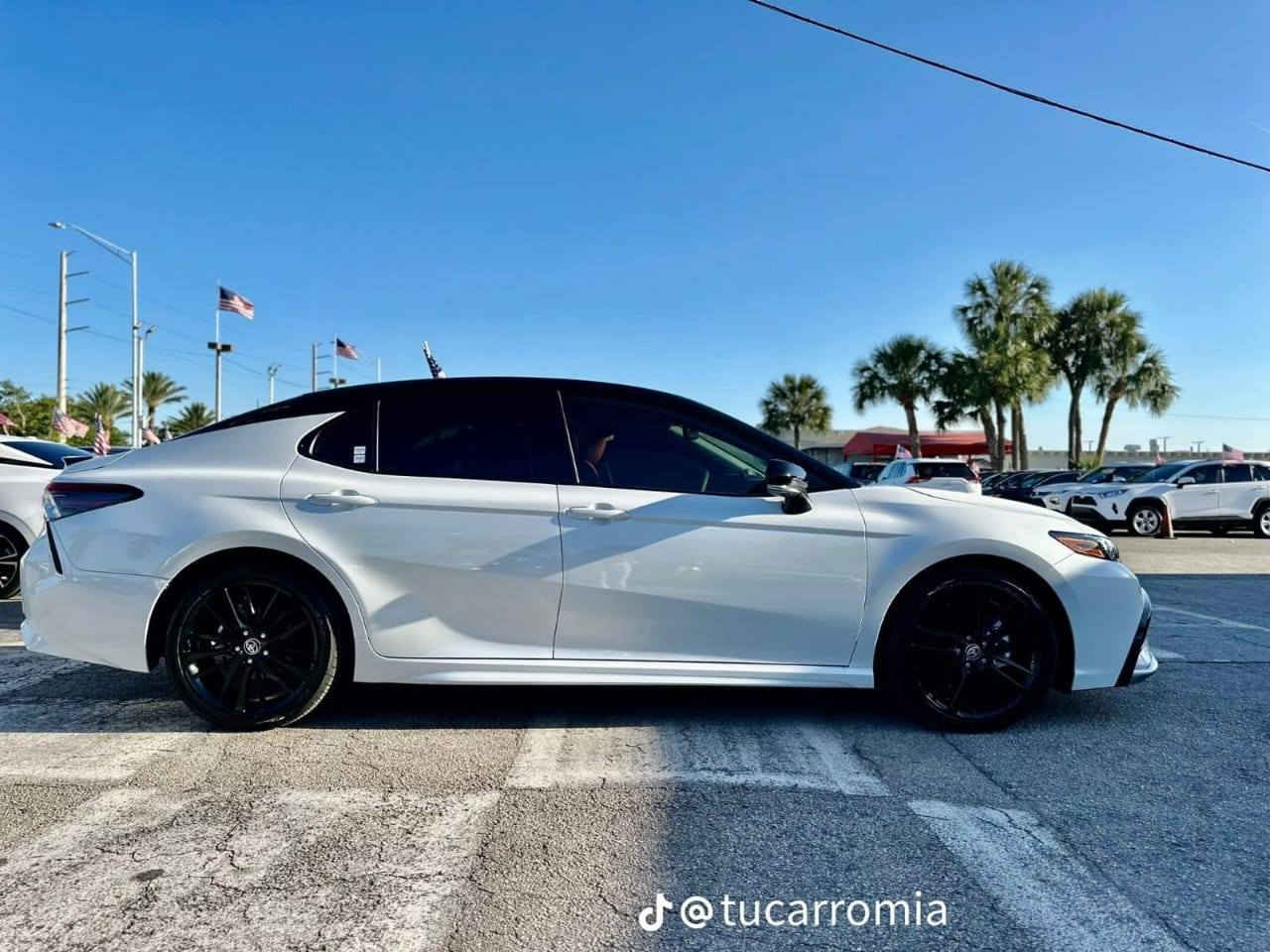 للعشاق الفخامه اليابانيه الامريكيه والشي مختلف والمميز والسبورت
كامري XSe التوو كلر اعله مواصفات للاخير 
للاستفسار الاتصال عله الرقم 
***********
مكان السياره بغداد السيديه
