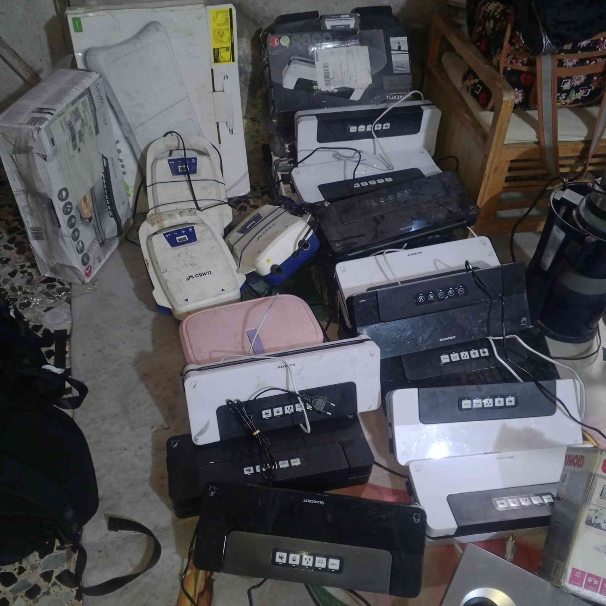 شلعه فحم السعر 170عنوان بغداد حي السفير ***********
