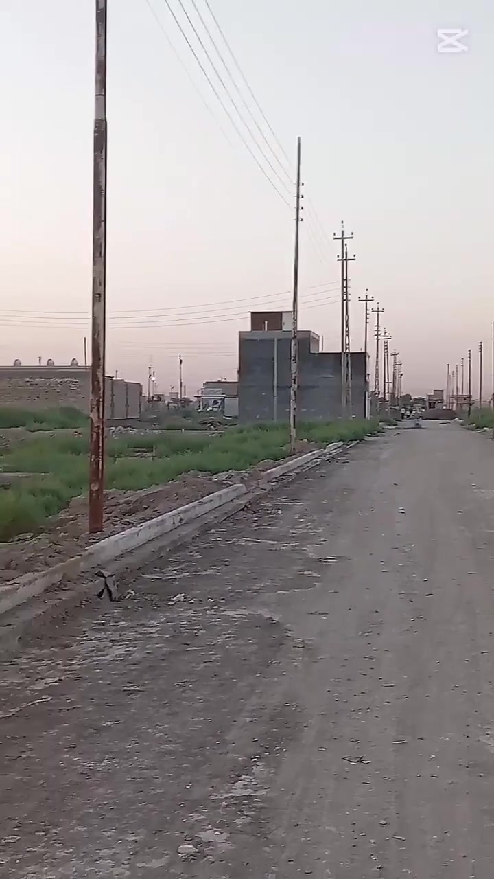 السلام عليكم قطعه ارض مساحه 200 متر ركن ابو الشام زراعي خلف الهزه المربع الاول كامله الخدمات عدا التبليط الاستفسار ***********
