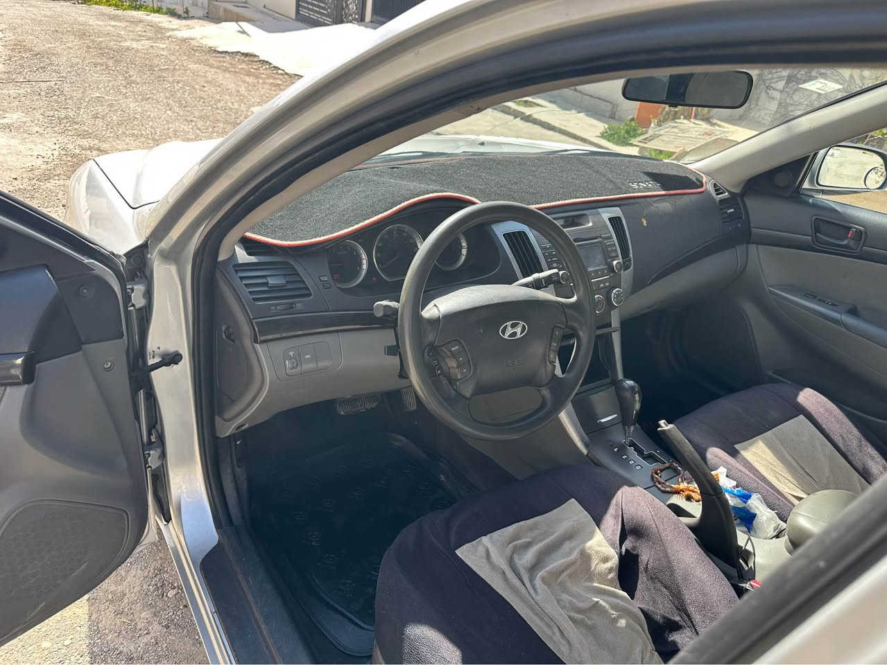 سوناتا 2009 كندي 
محرك 24  بدون صرف ولابخار 
كير ومحرك وتبريد شرط 
بيها قطعتين صبغ بدون دواخد بدون تبديل 
كشن كهرباء تحكم ستيرن 
سنوية جديد لل30 
مكان سيارة كركوك 
سعر 112 وبي مجال 
استفسار *********** كركوك, العراق
