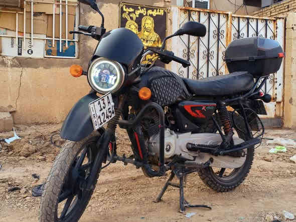 السلام عليكم ورحمة الله... 
دراجه بوكسر موديل 2021 دراجه كدامكم خير من الله مرقمه بسم ولد بالقطاع تحويل ثاني يوم السعر مليونين وبيها مجال قليل 
للاستفسار 
***********
ما متواجد عالفيس
