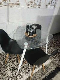 ميز طعام كزاز • ٣ كراسي • رجل خشب