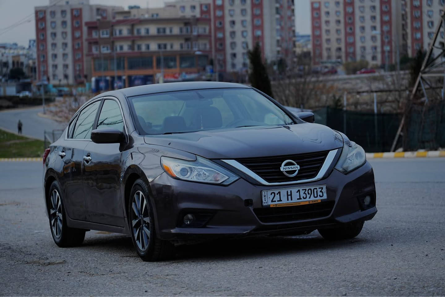 * مواسەفات : ( شاشە، کامێرا، بەسمە، شەغال، کوشن کارەبایی، ڕادار )

* بۆیاخ: ٣ پارچەو نیو ( بەهۆی قوپاوی و شوختەوە ، رەسمی دەعم و سۆنەریم داناوە) 

* ئێرباگ بەشەرتی ئەوەی نەتەقیبێ و بیلادی بێ

* بەشەرتی گێڕ و مەکینەی پاک و بێکێشە

* سەیارەکە زۆر توندوتۆڵە و هیچ مەسرەفێکی تێدا نییە، هەموو شتێکی بەشەرتە, سەنەوی ساڵێکە بەسەرچووە، بەناوی خۆمەوەیە. 

* نرخ { ١٠٧ } گەڵاو مەجال

* شوێن سلێمانی

جوابی نامە نادەمەوە ئەگەر موشتەری نیت تەلەفونیش مەکە
*********** السليمانية, العراق
