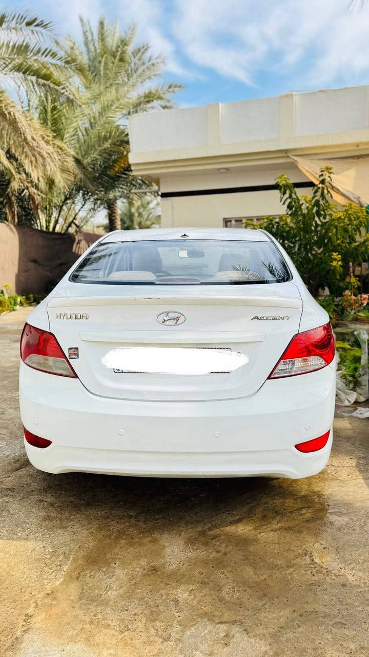 اكسنت للبيع 2012 خليجي مضلع
كفالة كير محرك حدادية ومن الصبغ
محرك ١٦٠٠ دوش المرغوب
رقم كربلاء انكليزي 
سنوية باسمي مجدده لغايه نهايه ٢٠٣٠
هزه جديده 
تخم تاير جديد
كاملة وداخلها نظيف متصرف عليها 
سعر 105$ وبيها مجال بسيط
مكانها كربلاء
*********** رقم صاحب السيارة
