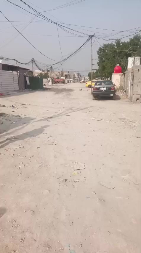 السلام عليكم بيت للبيع مو للايجار للبيع غرفتين وصاله ومطبخ وصحيات وطارمه وحديقه مثل مموضح بالڤيديو كامل من كلشي وياه تانكي وكيزر وماطور مي للاستفسار علئ هذا الرقم ***********
