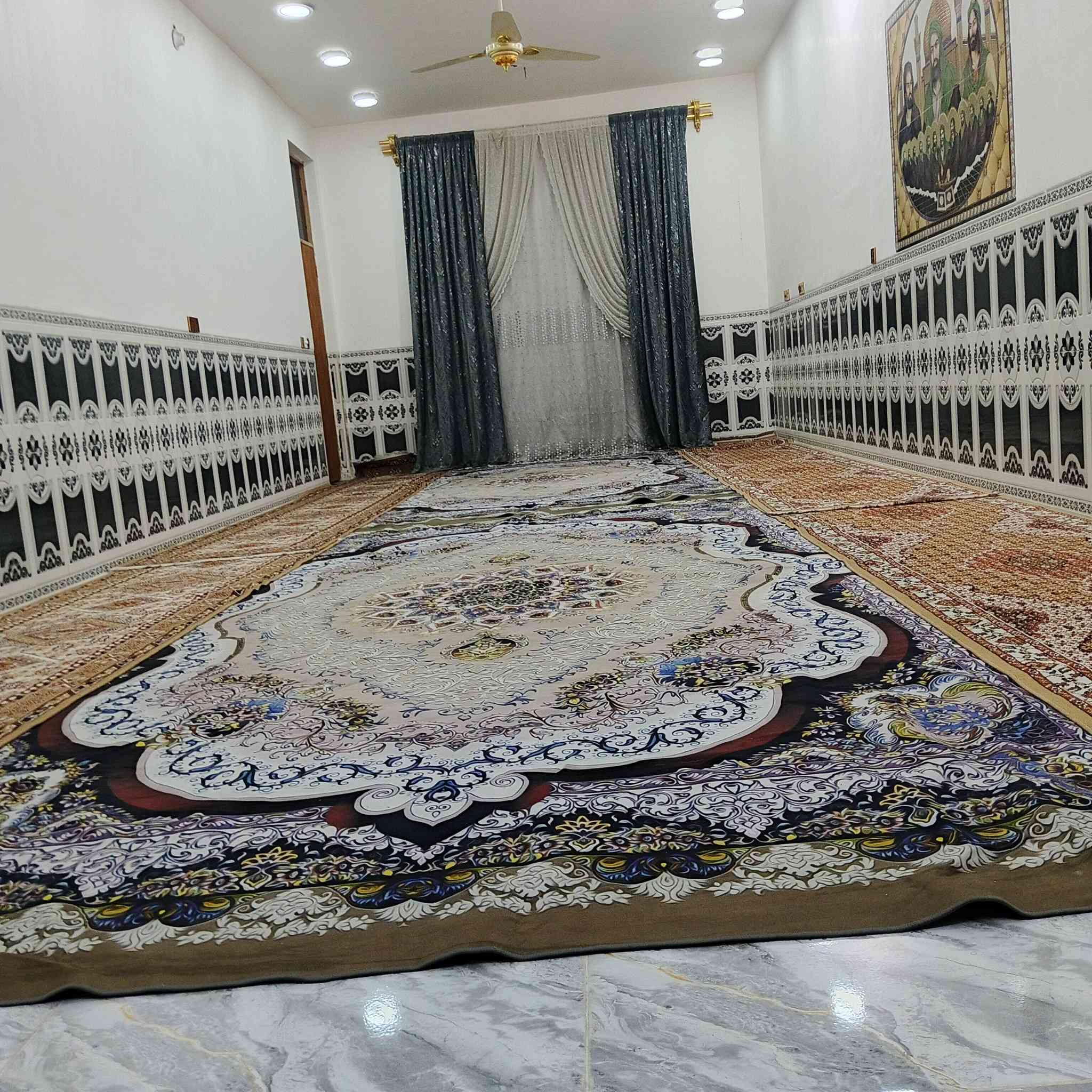 سلام عليكم بيت البيع  مساحه 280 استقبال 11 /4 الغرف نوام 2 /4*5
مطبخ  صاله مفتوحه  الوجهي 13  انزال 20  الاستقبال كاشي  الكراج  كاشي  البيت سارميك. من عده الغرف الرقم ***********
