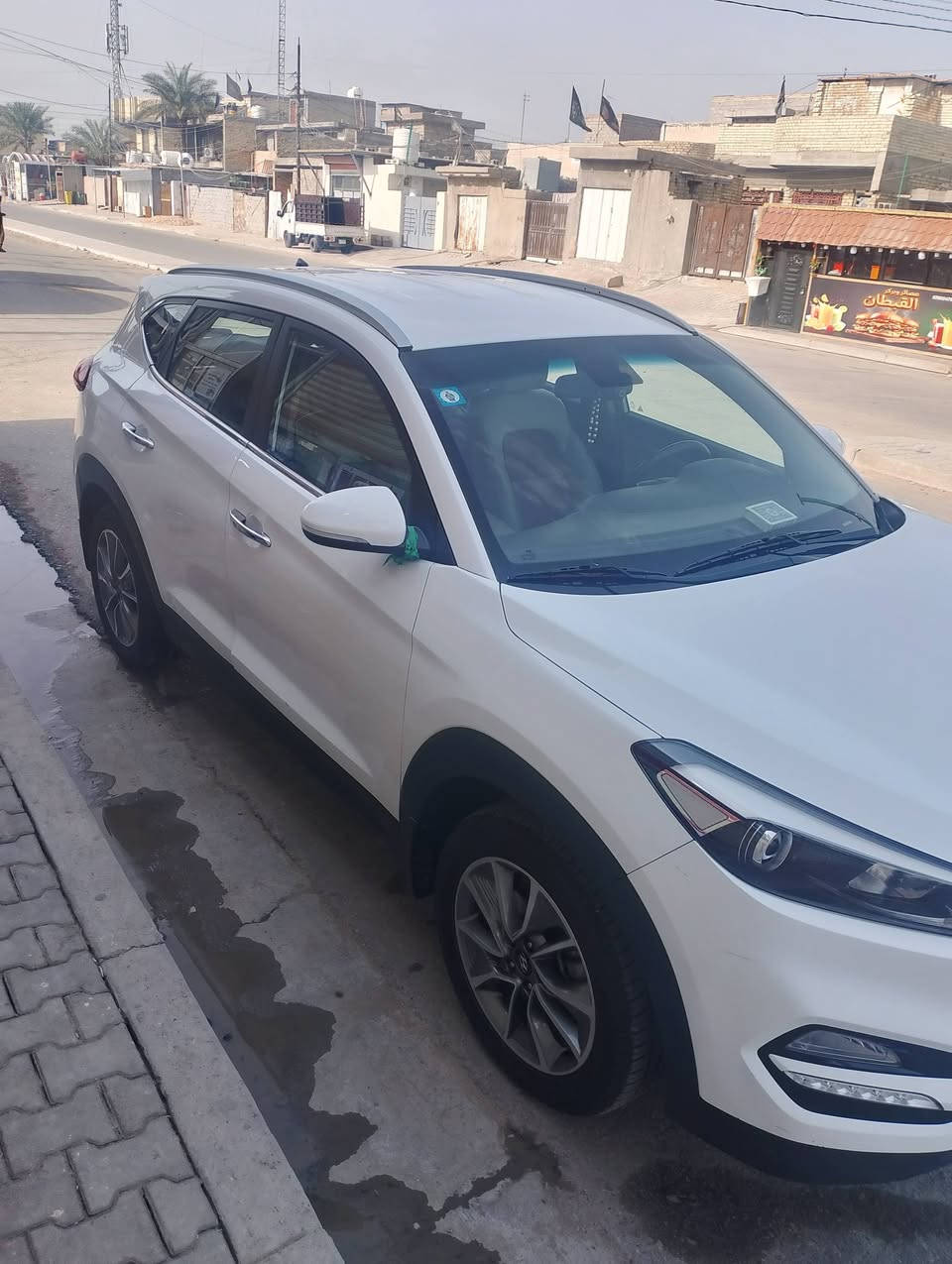 سلام عليكم توسان للبيع 2018سيارة تخم تاير مكينه مال شركه لسياره مآل بيت جاهزة من  مكان لسيارة بغداد جسر ***********ديالى لسيارة بيه باب والباقي مكفول
