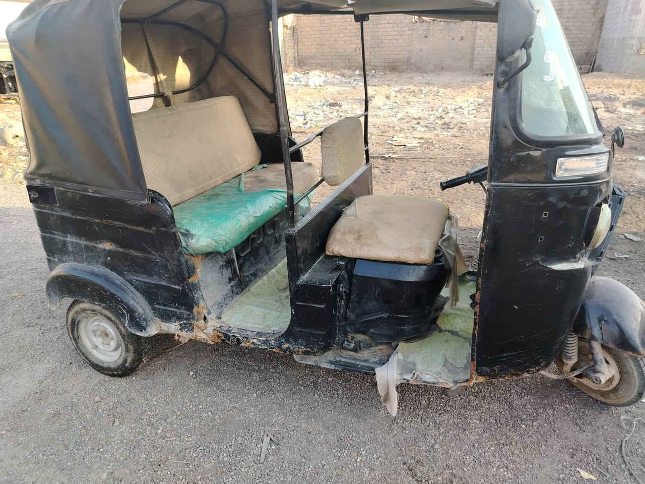 ١٨ كشره محرك نضاف سعر خاص تكتك جاهزه ***********
