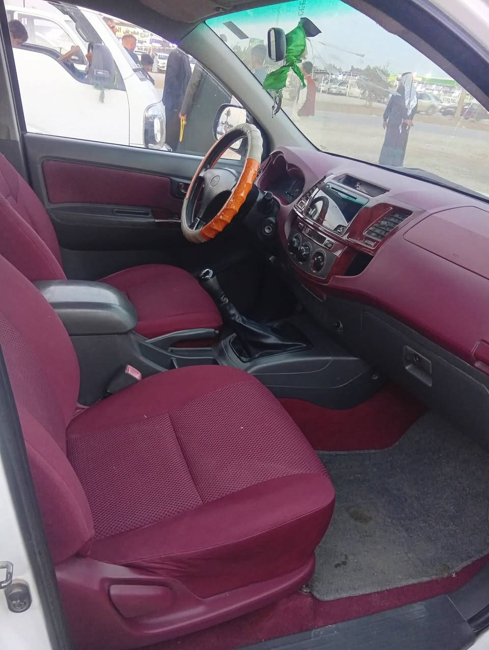 هايلوكس للبيع موديل 14كفاله عامه شرط السونار السعر تليفون ***********
