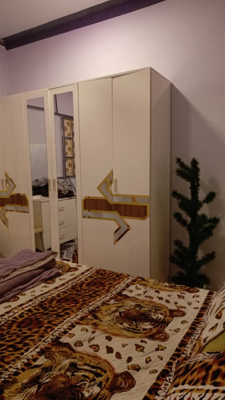 غرفة نوم تركي
* خمس قطع

* استعمال شهرين

نضافة تمام ألسعر 350 بيها مجال


**إذا كنت صاحب هذا الإعلان وتريد حذفه لأي سبب، رجاءا أرسل رسالة إلى الدعم الفني**