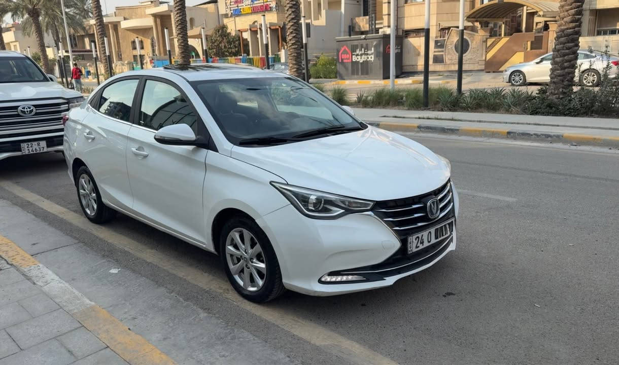 السلام عليكم..
شانجان L7 موديل 2020 
محرك 1500 الاقتصادي
سلايد
كشنات جلد
لد نهاري
شاشة 
كامره
حساسات خلفية
دبل ايرباك
تحكمات ستيرن
اشاير بالمري
ماشية 146 الف كيلو
رقم دهوك بأسمنه شرط التحويل
مكفولة من الصبغ بيه بارد بسيط بكصة البنيد  وقبق الصندوق فقط رايده 89 $ ورقة بيه مجال بسيط مكانه بغداد اليرموك للاستفسار 
*********** بغداد, العراق
