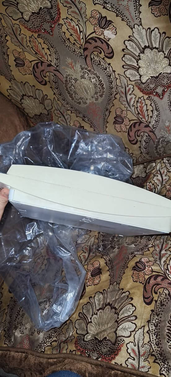 بلي 3 سلم نضيف ما مفتوح ولا مصلح ستخدام شخصي هارد خارجي 40 لعبه  جهاز مكفول من كلشي وغراضه كامله سعر 110 موجود توصيل بغداد حي نصر ***********
