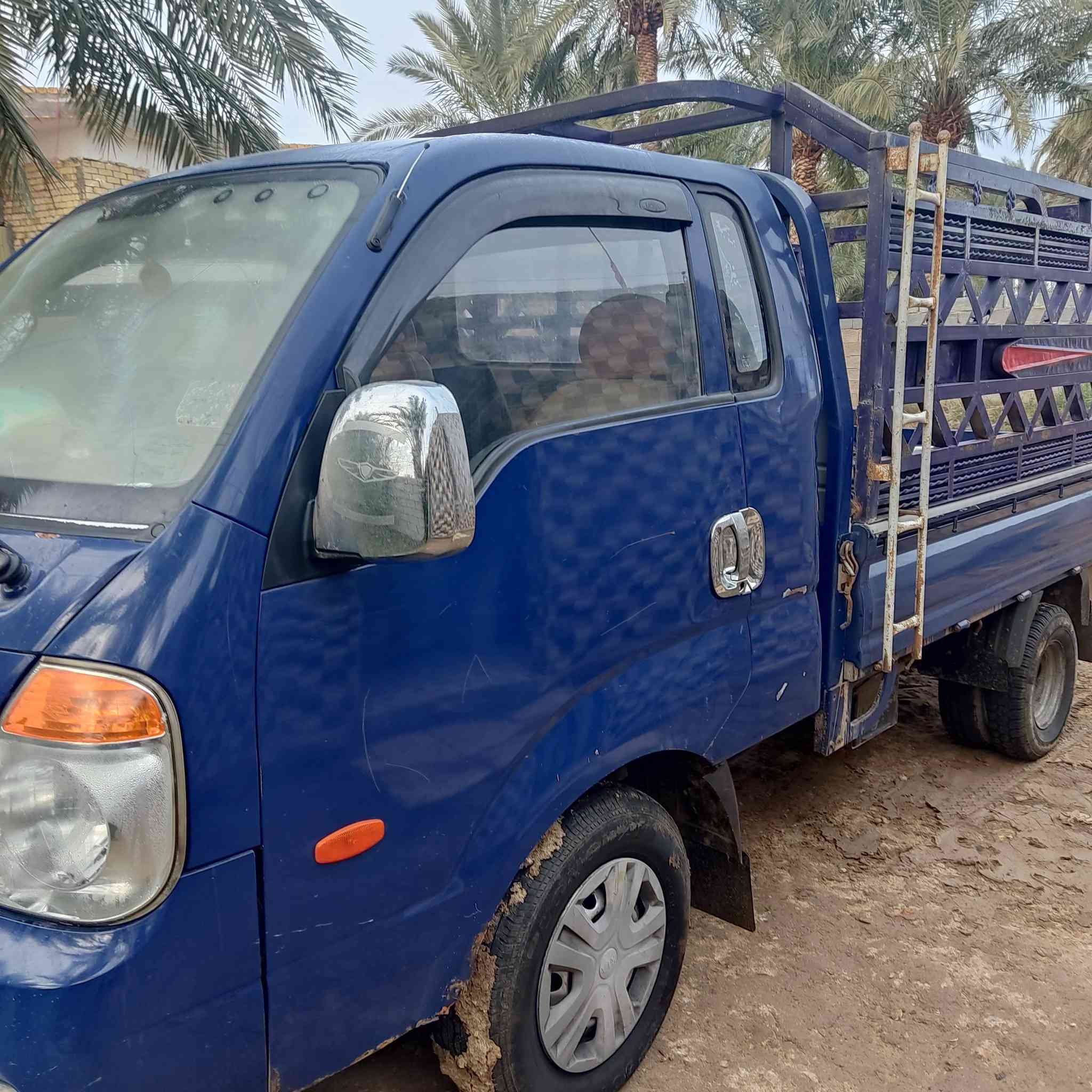 كيه حمل موديل 11 مسكر مكفول اصوليات شاصي كير محرك باتري اكسن حداديه كله جديد جاهزه  للعمل  تحويل في اي وقت سعره 110 بيه مجال للشراي رقم تلفون ***********
