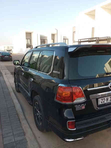 السلام عليكم 

لاندكروز 2011 رقم شمالي مكفوله كفاله عامه السياره مال جناي ماشي 138الف وقابل لزياده 
مكينه 6v بانزين مكينه وكير مكفولات السياره بااسمي مكان السياره بغداد 
السعر 330وبي مجال 
للاستفسار ***********
