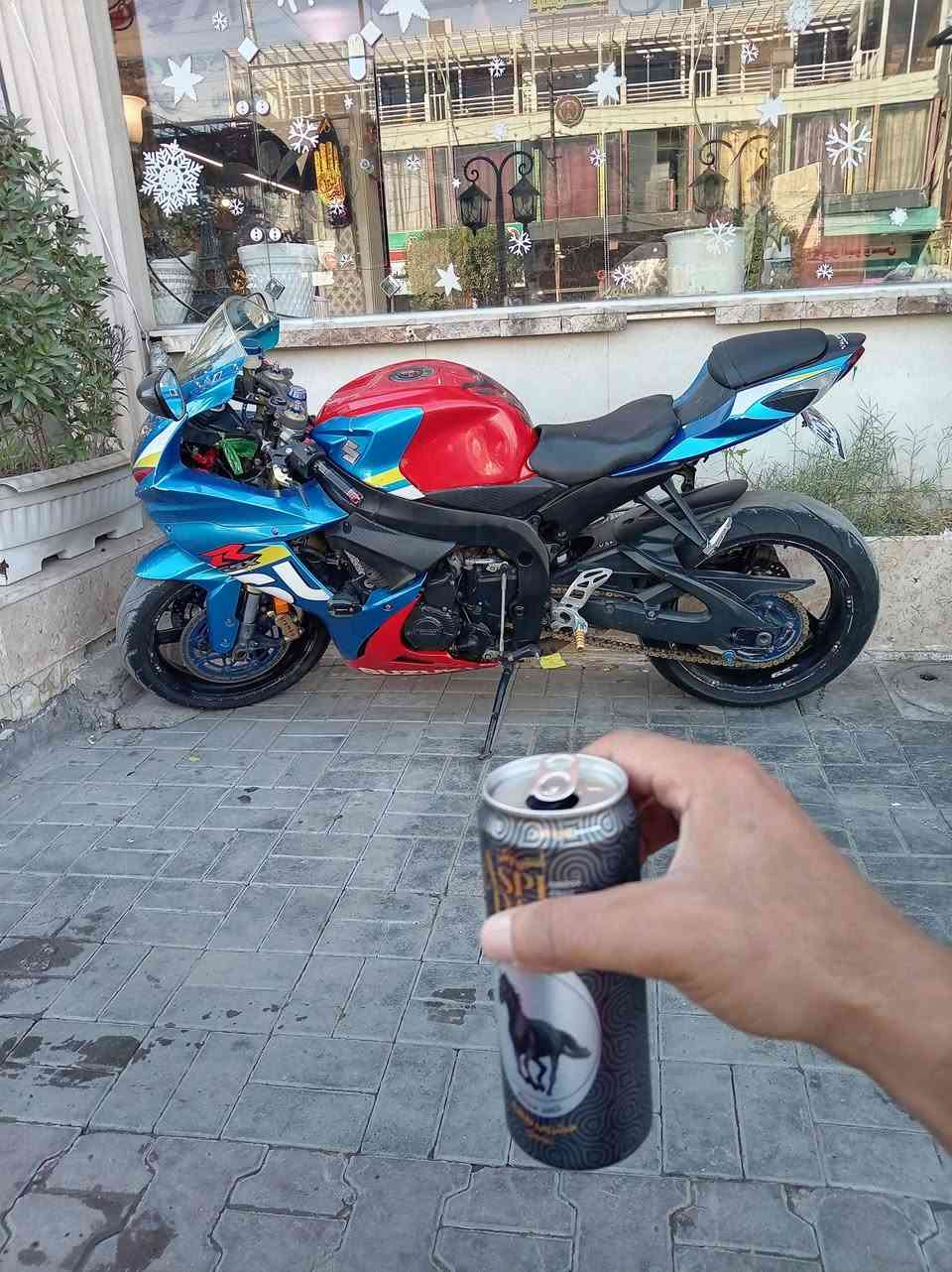 سلام عليكم شباب
بطح جكسر موديل ٢٠١٦ حجم المحرك ٧٥٠ ياباني
الدراجة بيها بيرن فقط لا صوت ولا تبخير ولا تنقيص 
دراجة حلوة بمعنة الكلمة تجي وتشوف بعينك ابيع ع وضعها باعتبار كوم حديد لتجي تكلي شبيها مابيها كلهن كتبتهن نضافة كفراتها ٩٠  بدون اوراق الدراجه اوراقها مبيوعه من زمان🥲 العنوان بغداد الاورفلي *********** واتساب فقط سعرها ٢٥ ورقة
