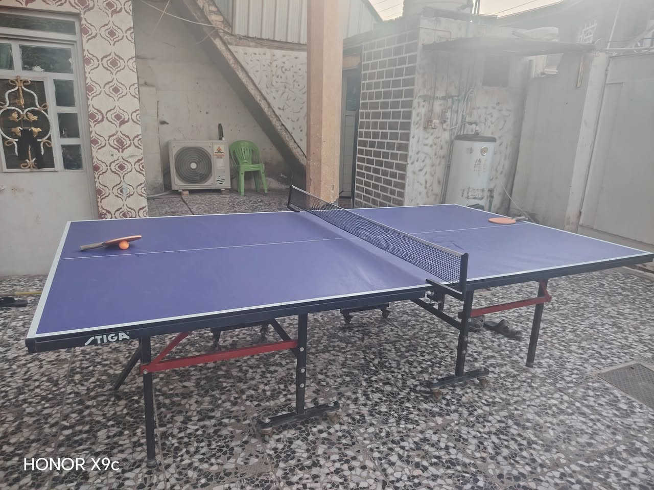 منضده للبيع استعمال قليل مكان بابل قضاء الكفل السعر 200 وبيها مجال قليل ***********
