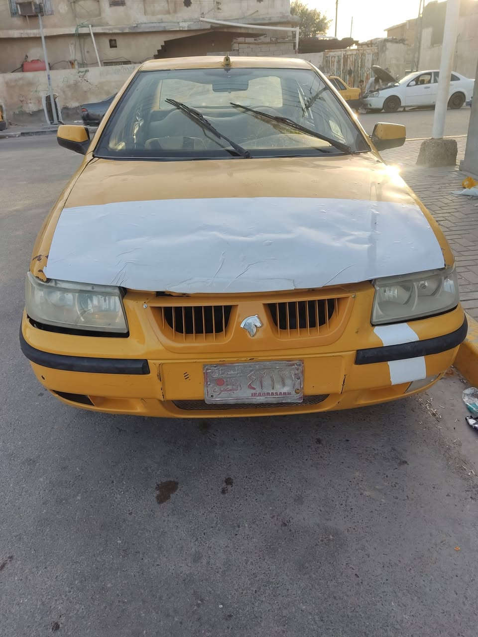 السلام عليكم سياره سمند للبيع مكينه وقير حلوات راعي ما اندله ما واصل له السعر سبعه وبيها مجال للشراي مكاني بصره زبير حي العسكري ***********
