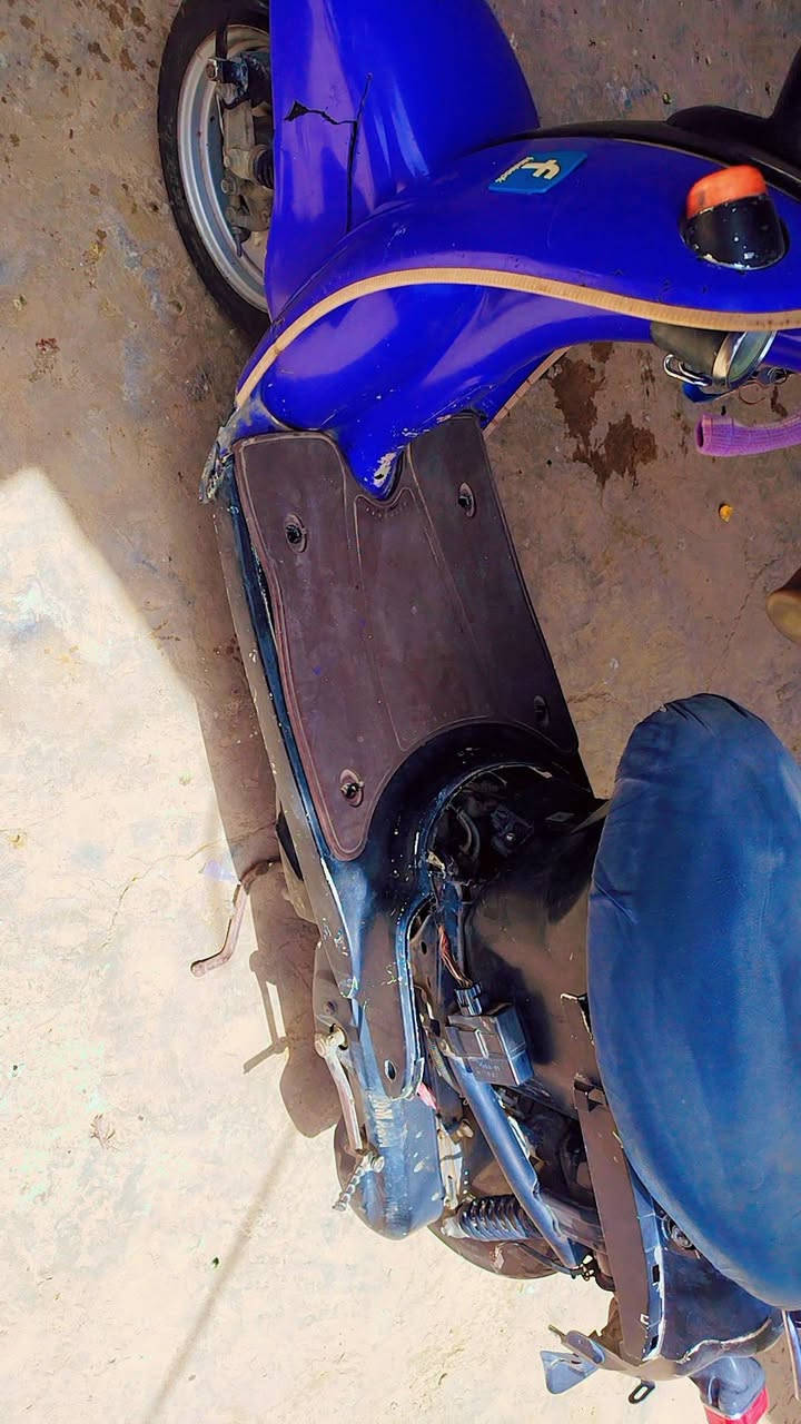 نثيه للبيع دراجه حلو وما بيهه اعطال نص هندر تشتغل عايزه ملاحظات بصيطه .. تايرات جدد ..مكينه ناعمه .. كهربائيات  شغاله فقط نقص باتري هابط ..250بيهه مجال بصيط حك الجيه .. الخاص مفتوح الي بكتب خاص ويدخل


**إذا كنت صاحب هذا الإعلان وتريد حذفه لأي سبب، رجاءا أرسل رسالة إلى الدعم الفني**