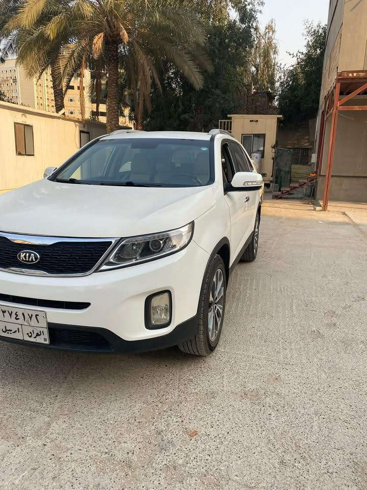 سورنتو خليجي 2015
بيه قطعتين تبديل وقطعة صبغ 
4 سلندر بصمة 7 راكب 3 قطع تبريد 

للإستفسار ***********
