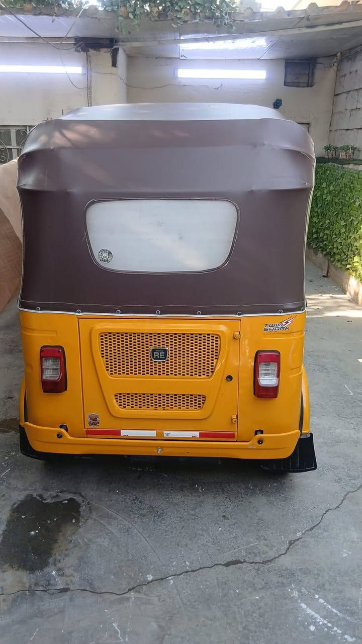 سلام عليكم تكتك باجاج موديل 22 زيرو تراي خير من الله مكينه كير اكسل خير من الله مكان بغداد لامين الثانيه سعر 9مليون لاتصال على الرقم, ***********
