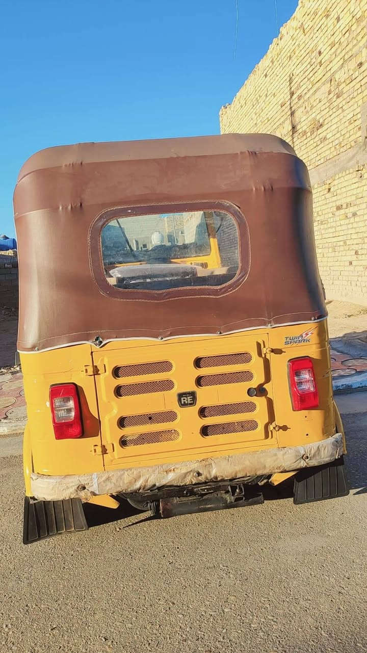 سلام عليكم شباب تكتك 20 تكتك. وراق. كفاله عامه  بيه بس ضربه بل الغد ومعمر  الباقي كفاله عامه لا تنقيص لا تبخيرر تخم تايرر جديد تكتك حلوه كبل الشارع سعر. 5350
***********
