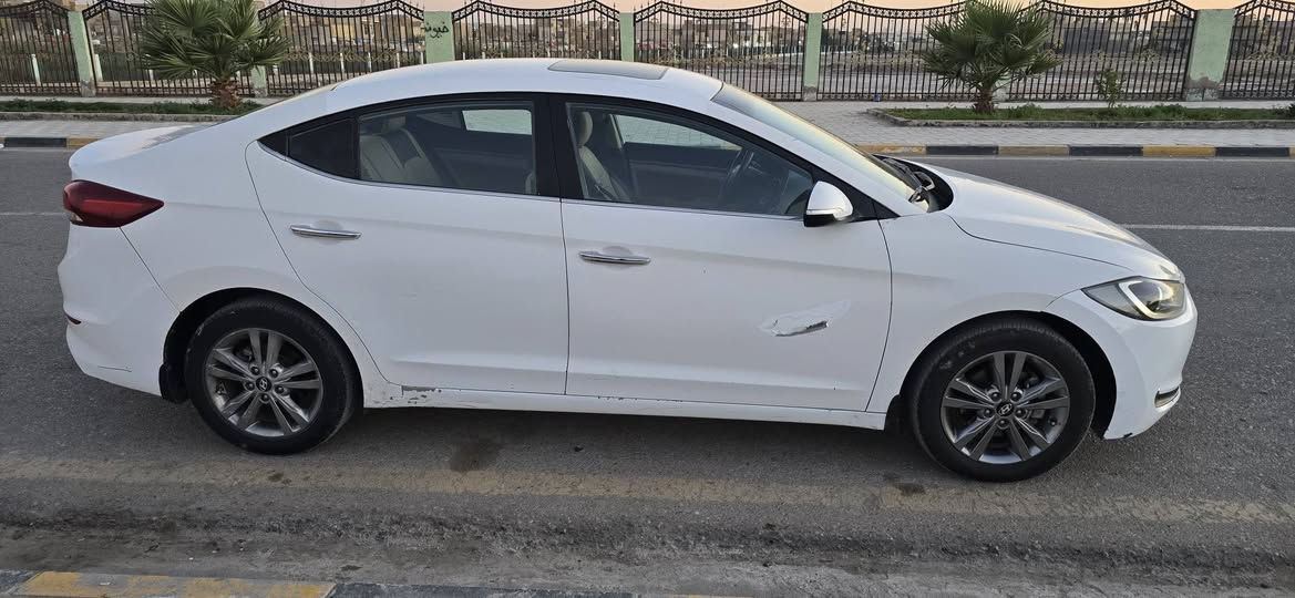 السلام عليكم 
الانترا  فول مواصفات ما عداء البصمة 2017
سياره مجفية 
مكينة  2000
كير محرك حدادية كفالة 
السعر    110$
رقم صاحب السياره *********** عمارة, ميسان
