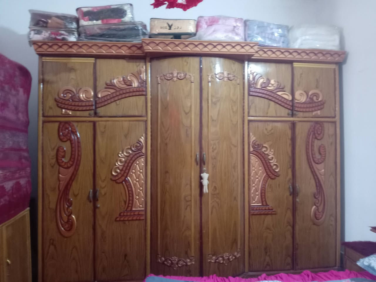السلام عليكم غرفه خشاب للبيع استفسار اتصل على رقم ***********او
***********
