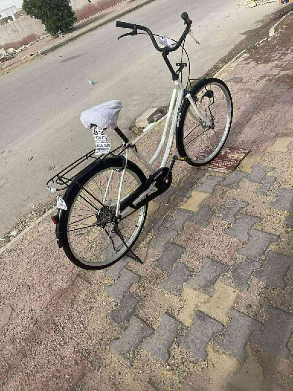 السلام عليكم 
باسكل للبيع فقـط. 
مديل2020 شركة اوفـس. 
حجم 26
سعر ب110


**إذا كنت صاحب هذا الإعلان وتريد حذفه لأي سبب، رجاءا أرسل رسالة إلى الدعم الفني**