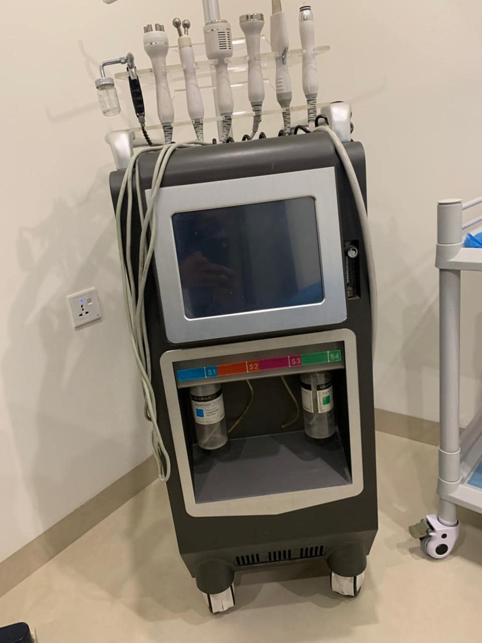 السلام عليكم اجهزة للبيع مامشتغله نهائياً 
اي استفسار راسلني خاص


**إذا كنت صاحب هذا الإعلان وتريد حذفه لأي سبب، رجاءا أرسل رسالة إلى الدعم الفني**